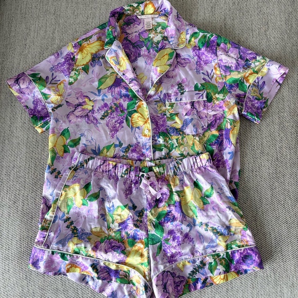 Victoria's Secret Satin Short  PJ Set Lilac Floral (XS) - Picture 1 of 8